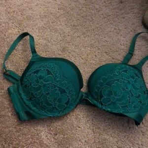 Very sexy Green bra